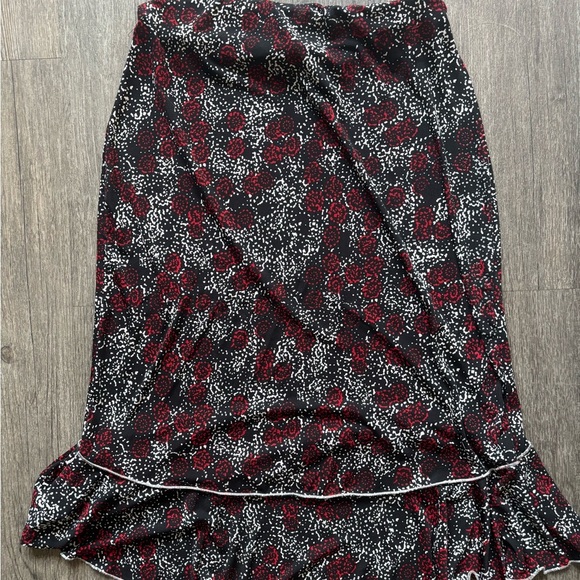Susan Lawrence Black and Red Patterned Pencil Skirt - Picture 5 of 5